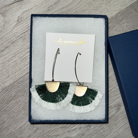 St Armand’s earrings - Picture 2 of 2